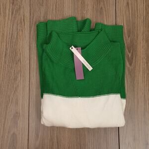 NWT True Angel sz M green and white sweater